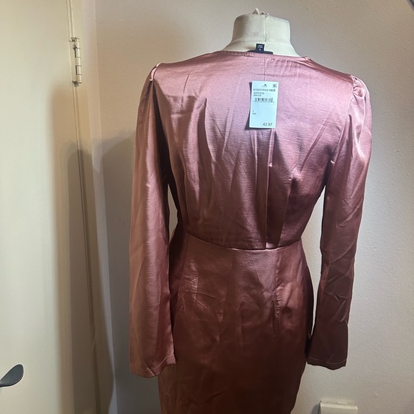 Wrap satin mini dress - Picture 5 of 6